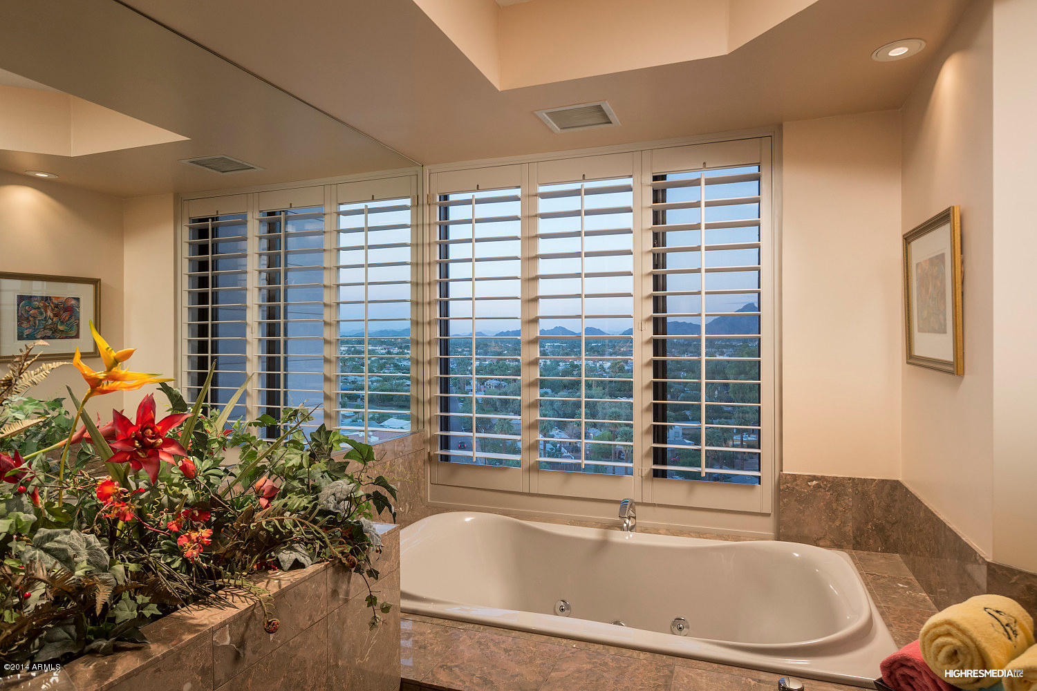 1040 East Osborn Road, Unit 902 Phoenix, AZ 85014 - Photo 15 of 24 Master Bathroom
