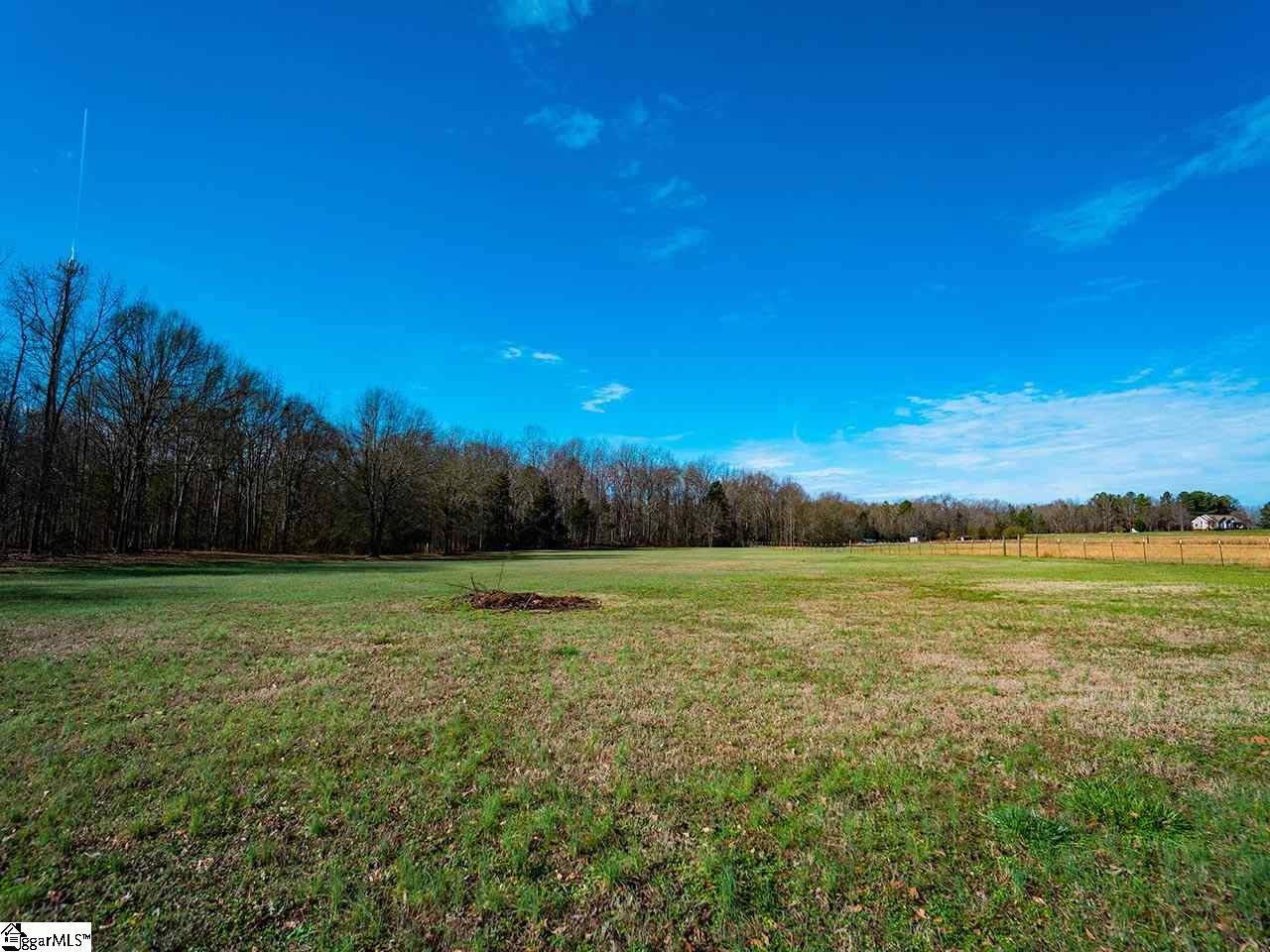 5558 Greenpond Road Gray Court, SC 29645 - Photo 9 of 36 Gallery Image 9