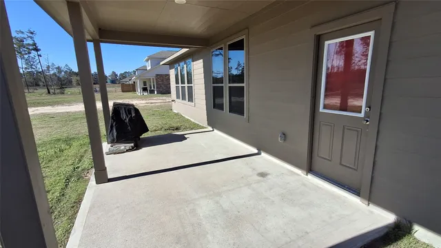 $2,400 | 11263 White Rock Road, Conroe, TX 77306