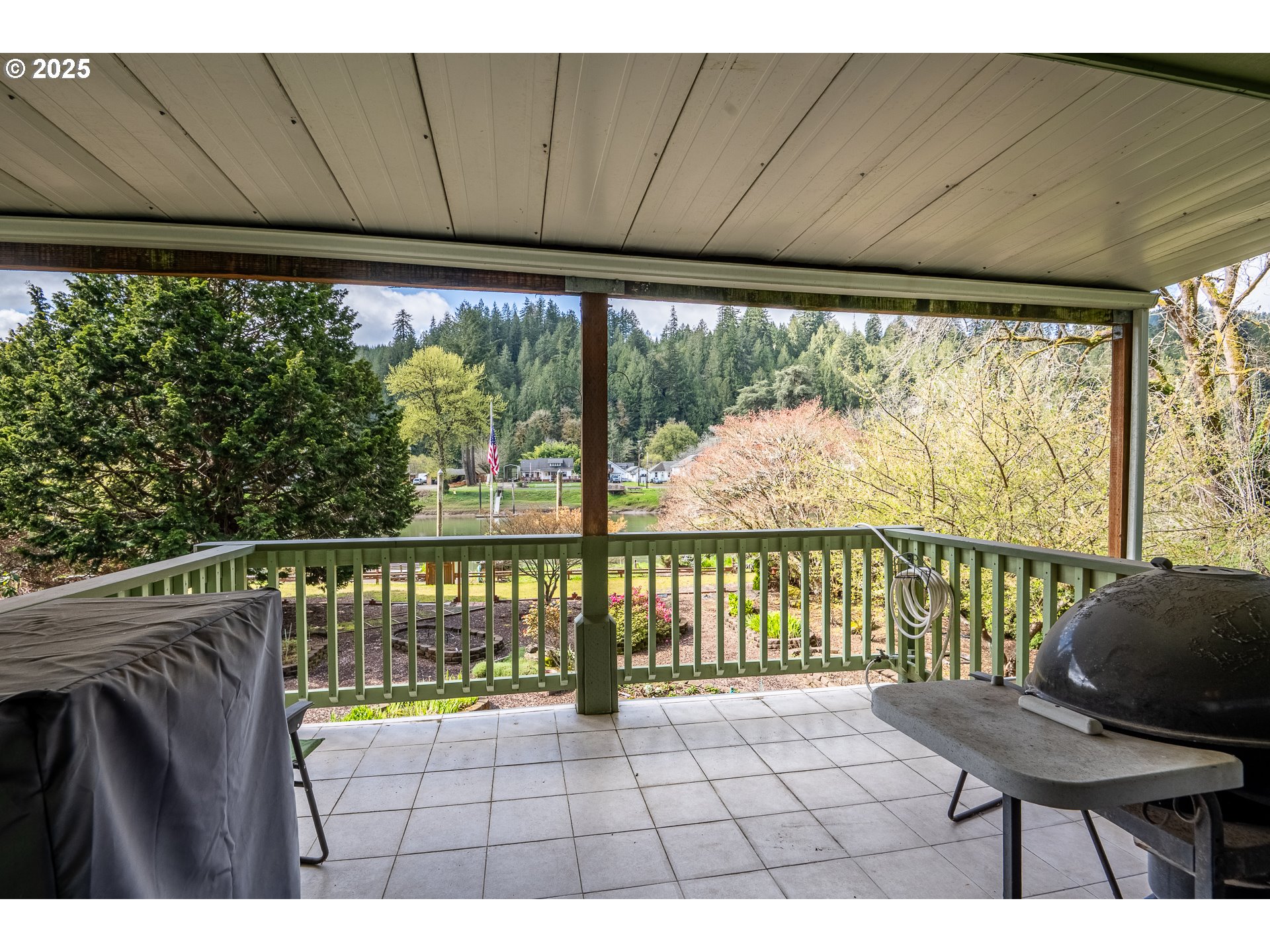 10927 East Mapleton Road Mapleton, OR 97453 - Photo 17 of 47 a view of balcony with furniture