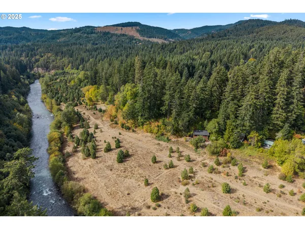 $699,000 | 183 Condit Drive, White Salmon, WA 98672