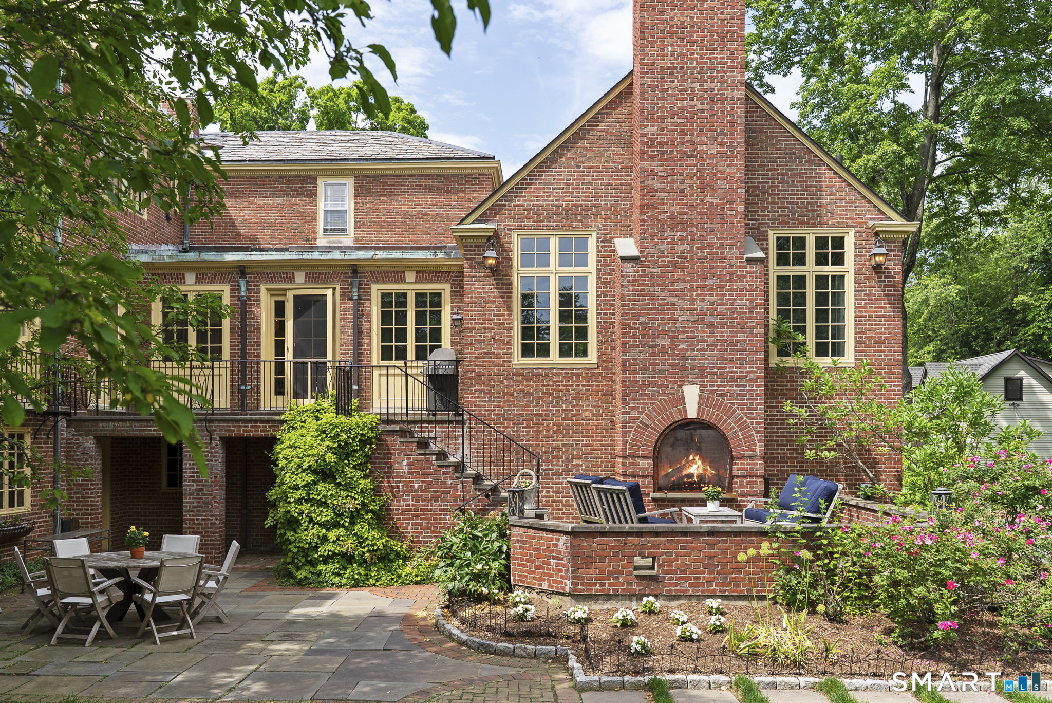 70 Terry Road Hartford, CT 06105 - Photo 8 of 40