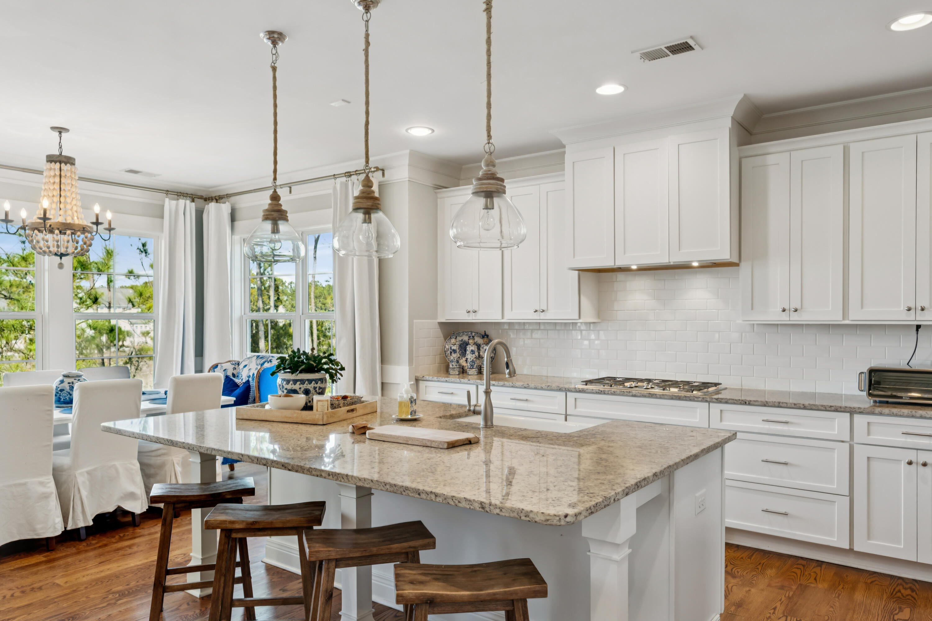 1851 Delacourt Avenue Mount Pleasant, SC 29466 - Photo 11 of 35 1851DelacourtAve-KeenEyeMarketing-021