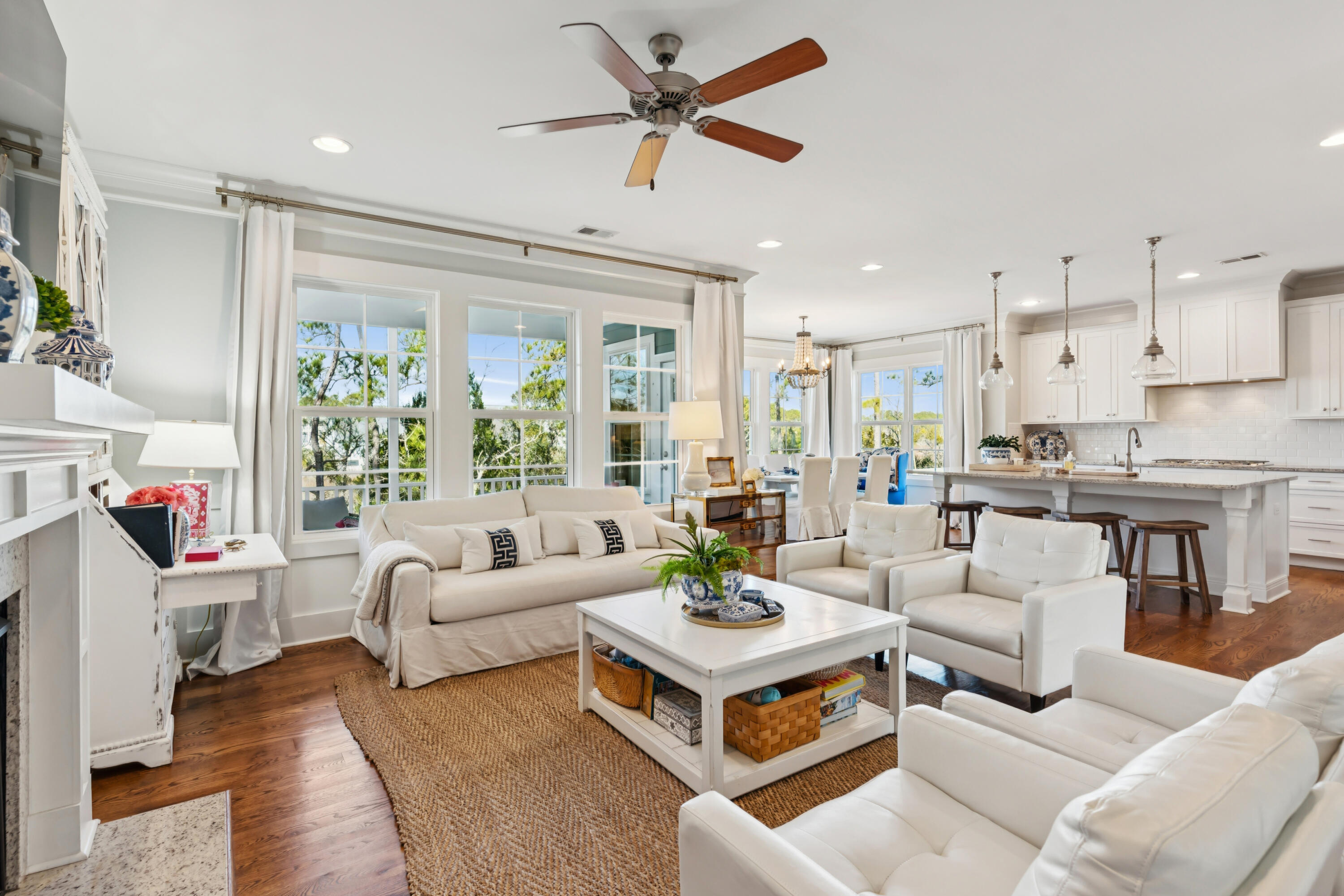 1851 Delacourt Avenue Mount Pleasant, SC 29466 - Photo 15 of 35 1851DelacourtAve-KeenEyeMarketing-028