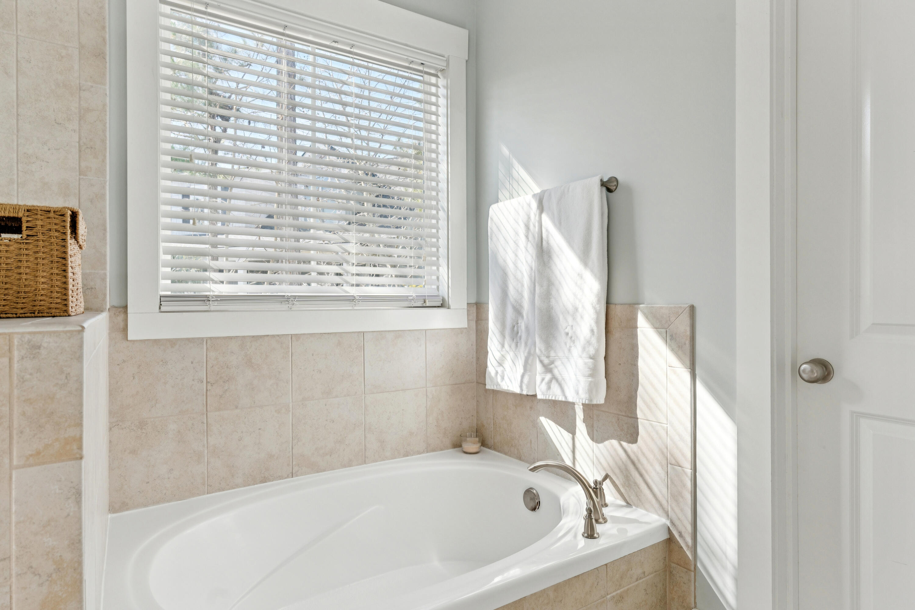 1851 Delacourt Avenue Mount Pleasant, SC 29466 - Photo 18 of 35 1851DelacourtAve-KeenEyeMarketing-036