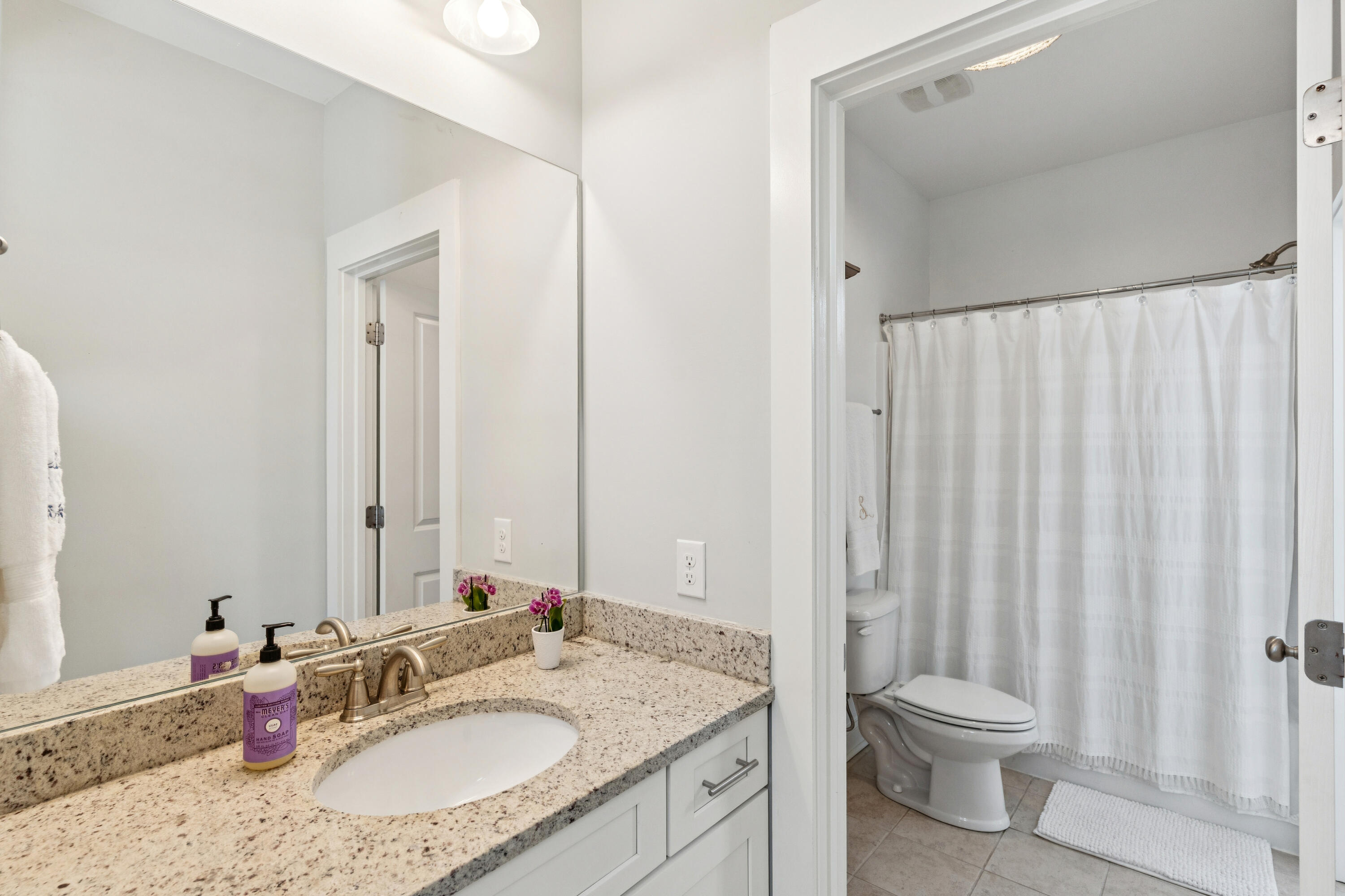 1851 Delacourt Avenue Mount Pleasant, SC 29466 - Photo 24 of 35 1851DelacourtAve-KeenEyeMarketing-047