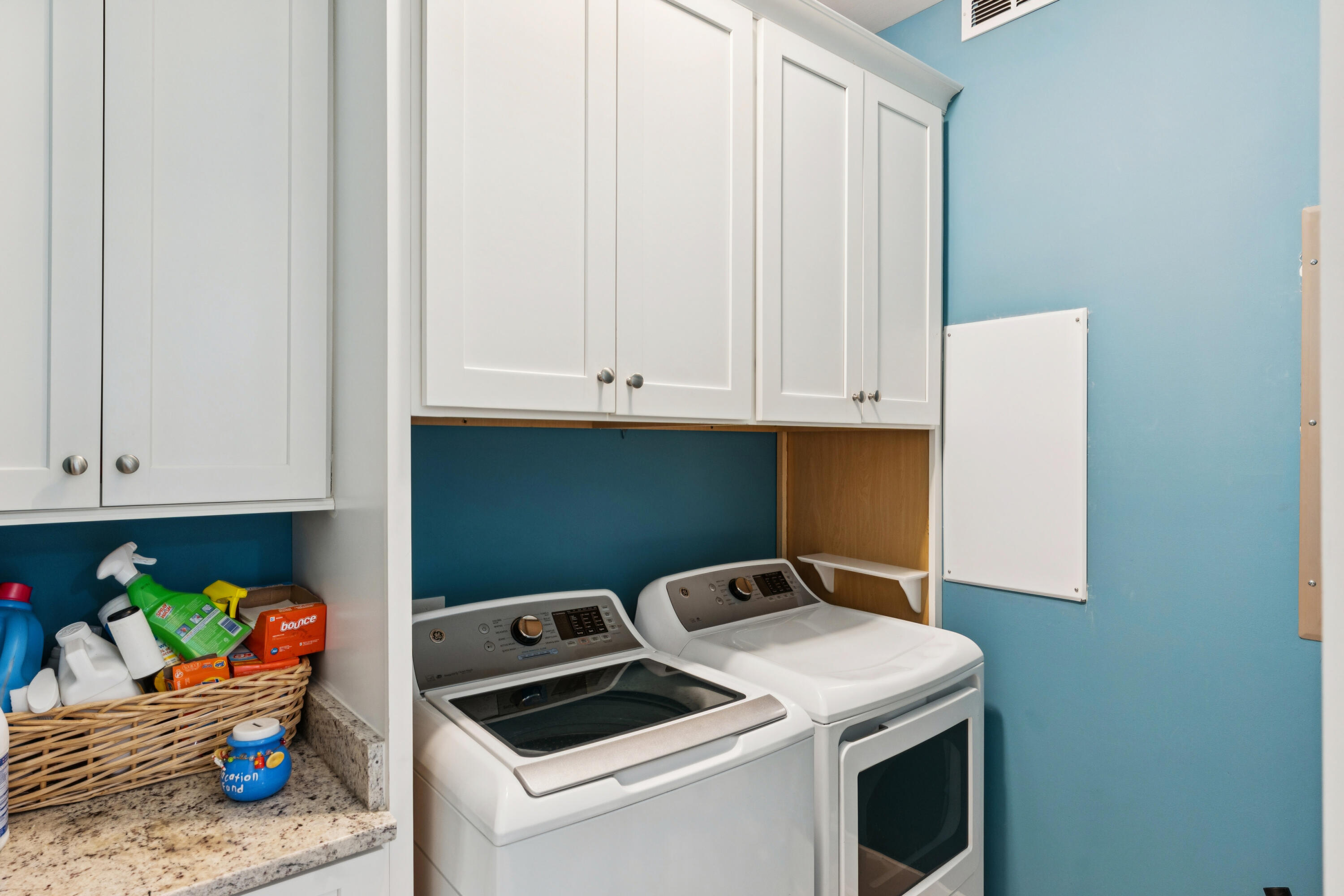 1851 Delacourt Avenue Mount Pleasant, SC 29466 - Photo 29 of 35 1851DelacourtAve-KeenEyeMarketing-054