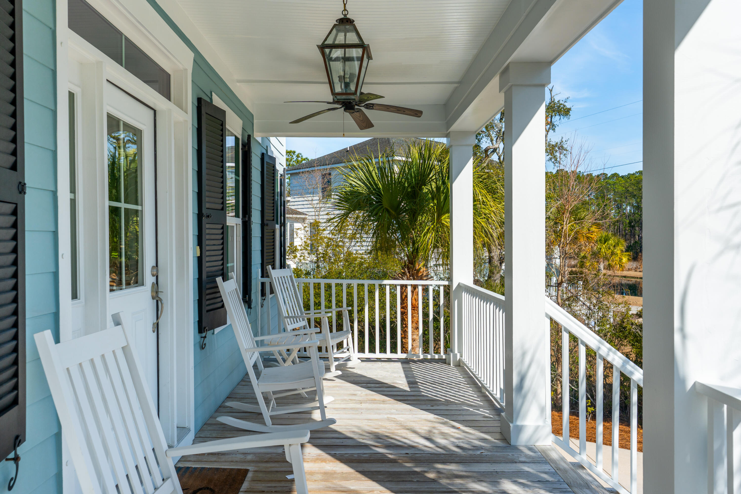 1851 Delacourt Avenue Mount Pleasant, SC 29466 - Photo 3 of 35 1851DelacourtAve-KeenEyeMarketing-008