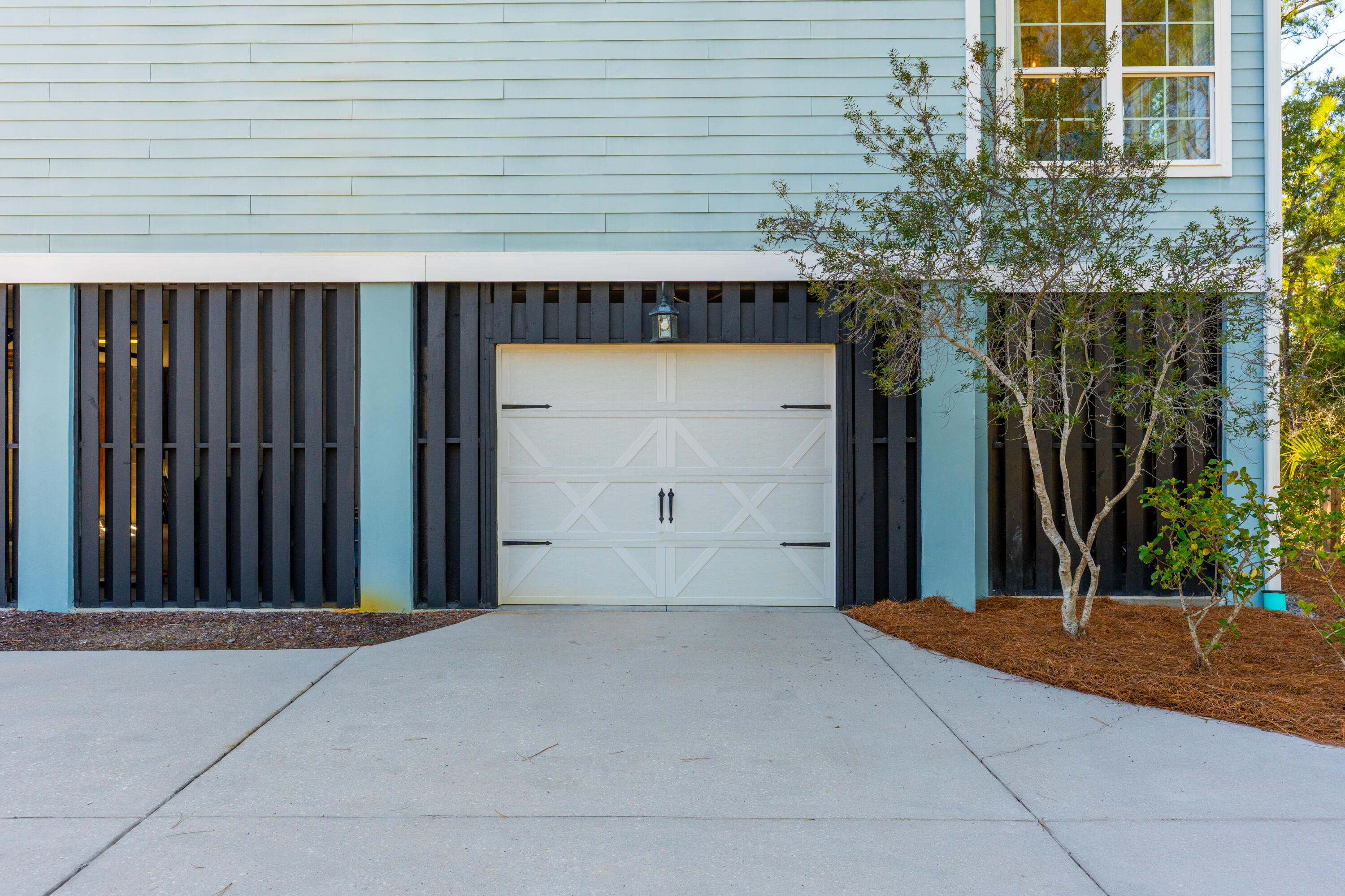 1851 Delacourt Avenue Mount Pleasant, SC 29466 - Photo 32 of 35 1851DelacourtAve-KeenEyeMarketing-062