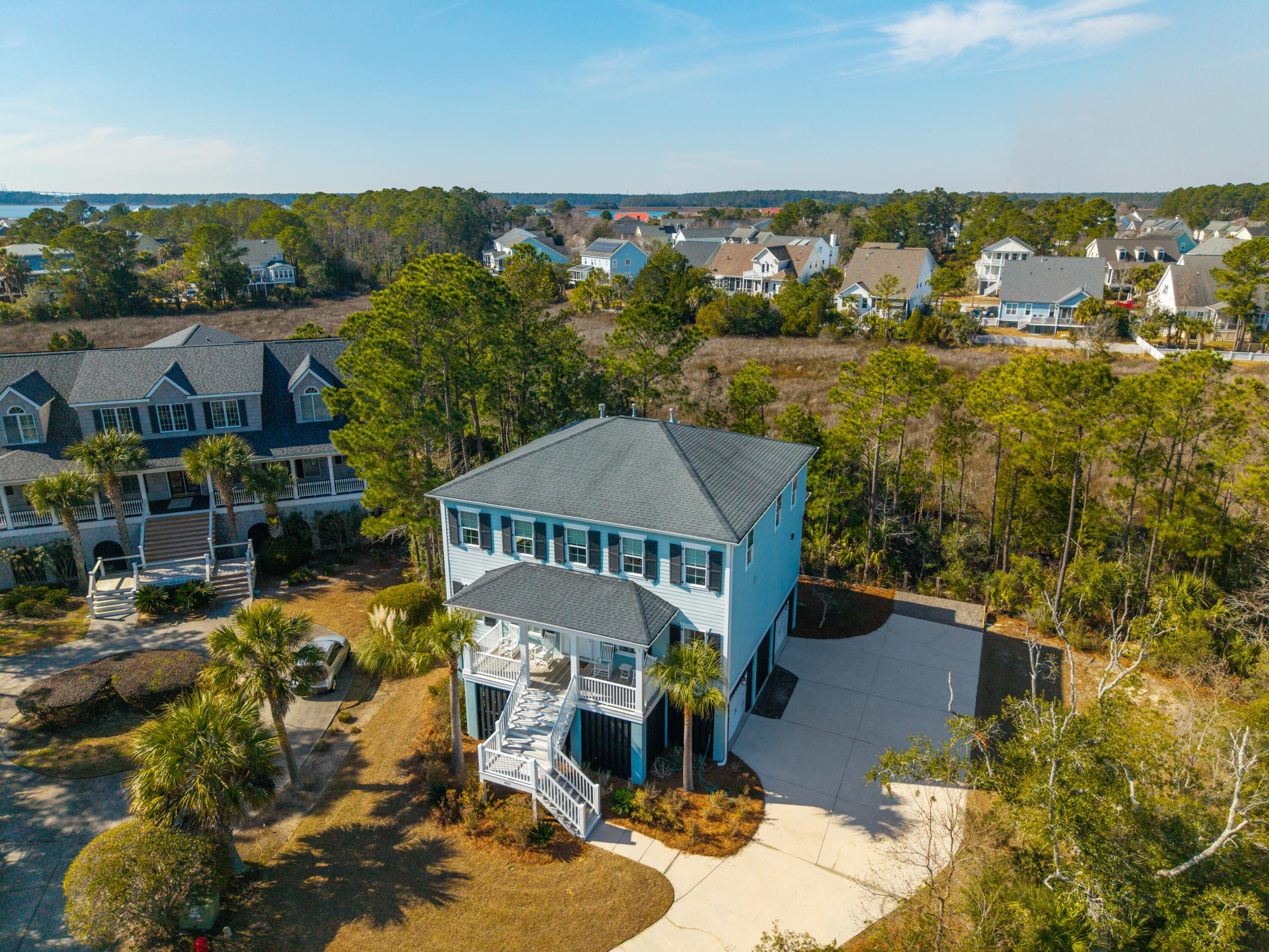 1851 Delacourt Avenue Mount Pleasant, SC 29466 - Photo 34 of 35 1851DelacourtAve-KeenEyeMarketing-065
