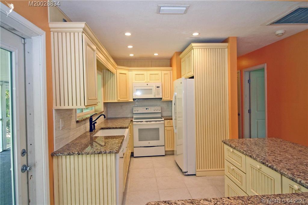 1899 Northwest Azalea Street Stuart, FL 34994 - Photo 5 of 22 Gallery Image 5