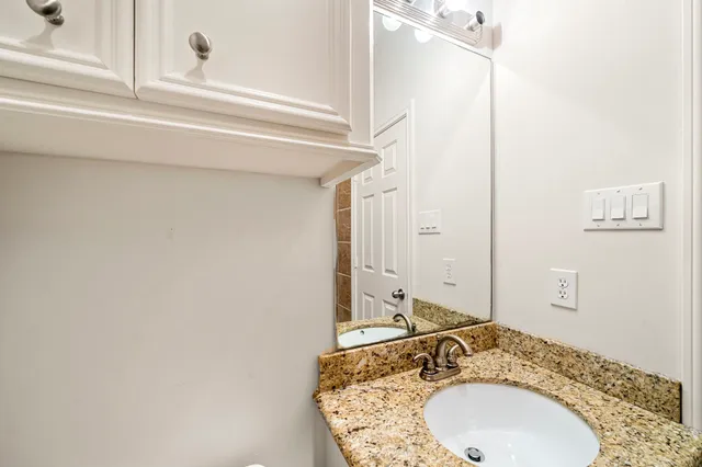 $2,950 | 1726 Stacy Falls, Houston, TX 77008