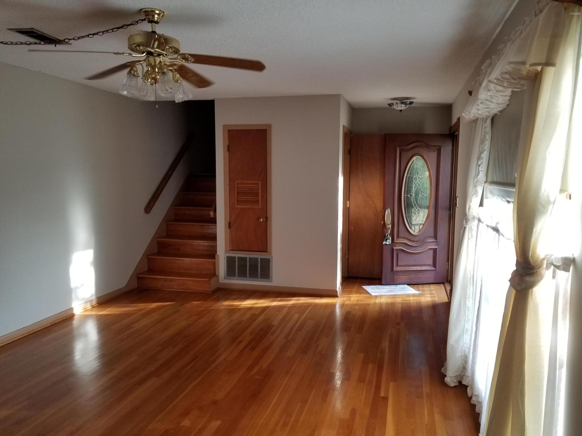 2104 Millswood Road Picayune, MS 39466 - Photo 2 of 39 Entry/Living Rm