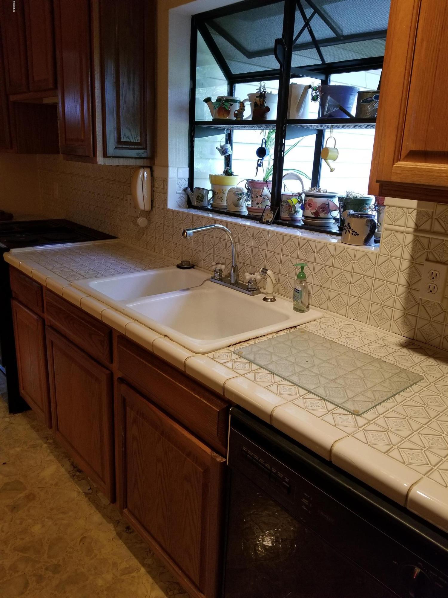 2104 Millswood Road Picayune, MS 39466 - Photo 6 of 39 Kitchen