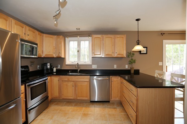 28 Woodruff Road Clinton, MA 01510 - Photo 8 of 24 Gallery Image 8