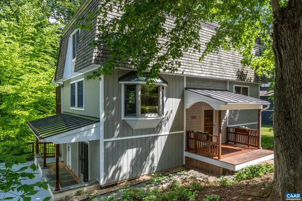 $799,900 | 1832 Yorktown Drive, Charlottesville, VA 22901