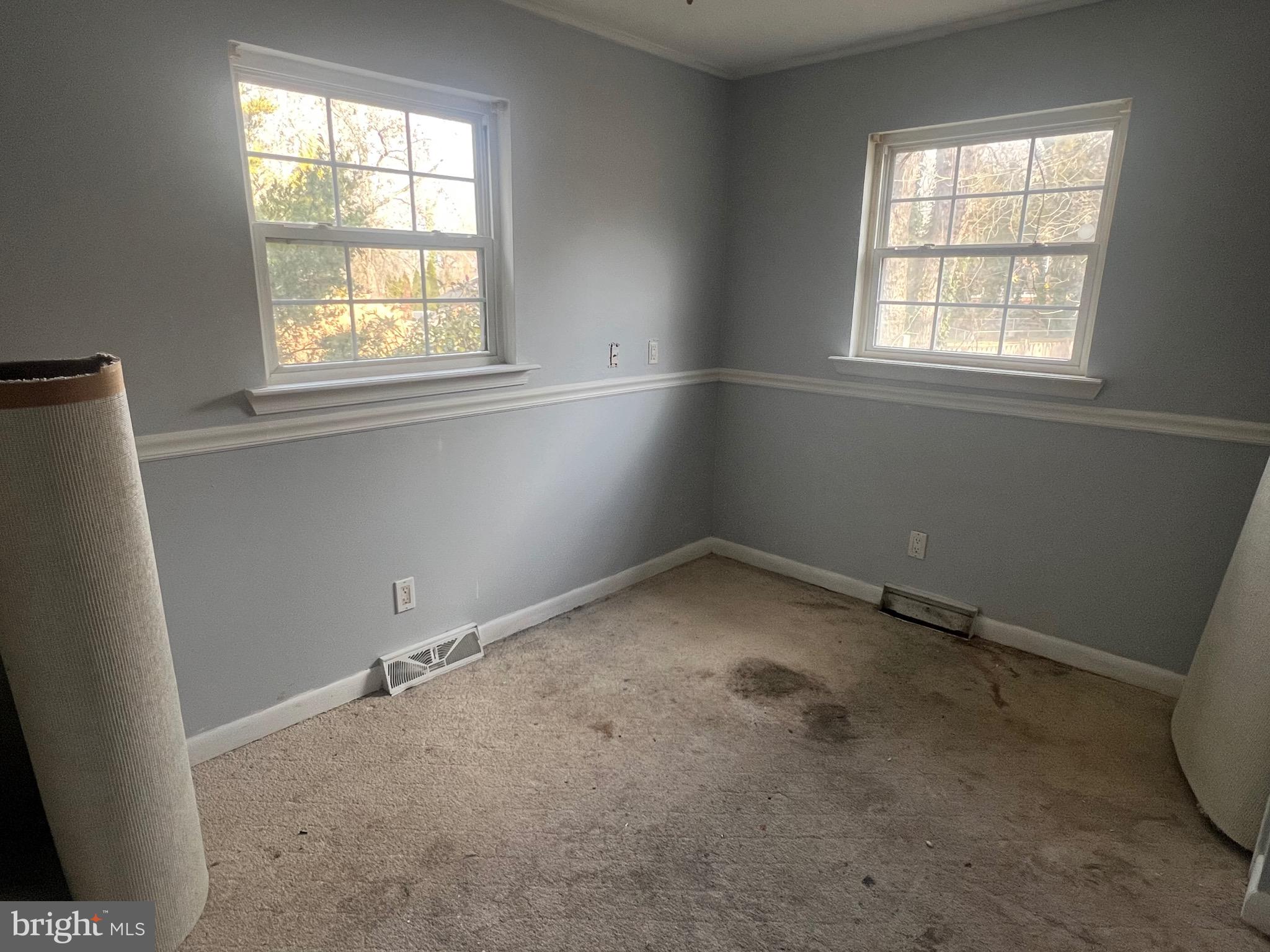 17 Robshire Manor Road Huntingtown, MD 20639 - Photo 3 of 3 an empty room with a window