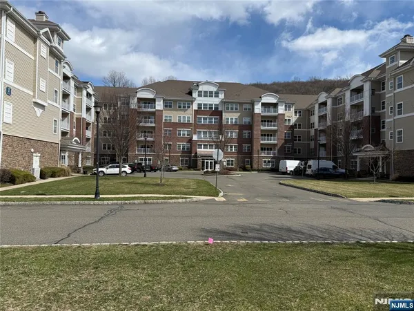 $569,000 | 1118 Warren's Way, Wanaque, NJ 07465