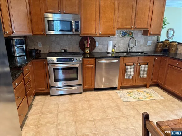 $569,000 | 1118 Warren's Way, Wanaque, NJ 07465