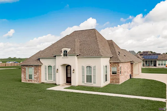 $352,900 | 105 Andrew Street, New Roads, LA 70760