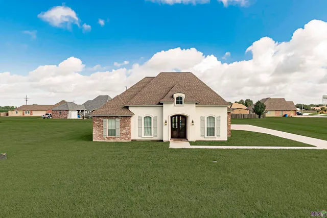 $352,900 | 105 Andrew Street, New Roads, LA 70760