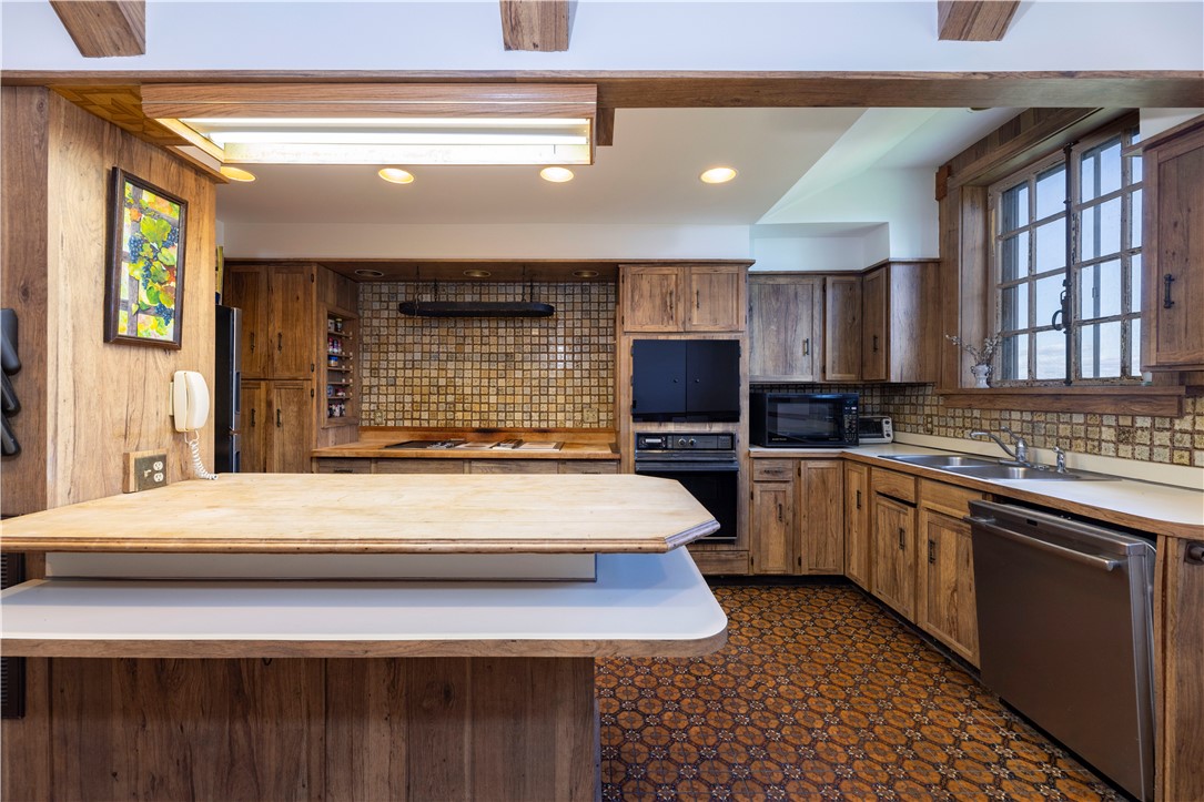 2180 Tower Hill Road North Kingstown, RI 02874 - Photo 30 of 50