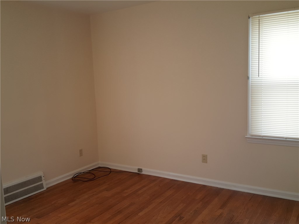 19618 Libby Road Maple Heights, OH 44137 - Photo 10 of 13 Gallery Image 10