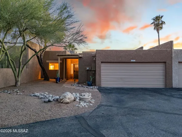 $389,900 | 6441 North Foothills Drive, Tucson, AZ 85718