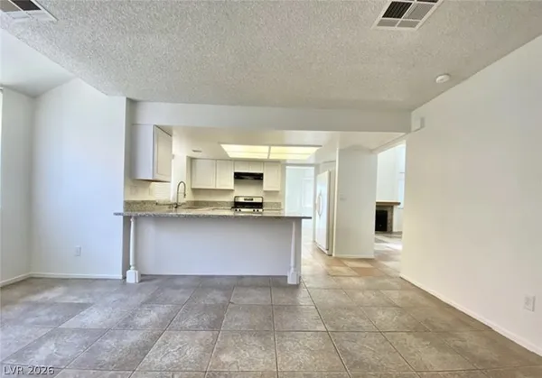 $399,000 | 2655 Par 4 Lane, Las Vegas, NV 89142