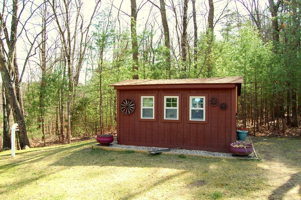84 Cardinal Circle Ludlow, MA 01056 - Photo 6 of 30 Gallery Image 6