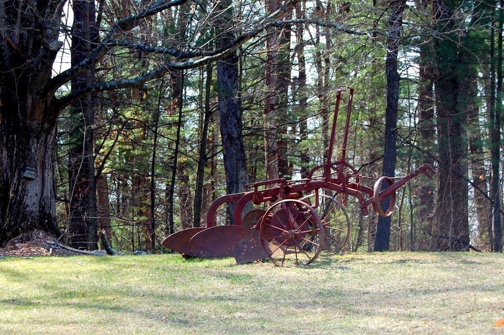 84 Cardinal Circle Ludlow, MA 01056 - Photo 7 of 30 Gallery Image 7