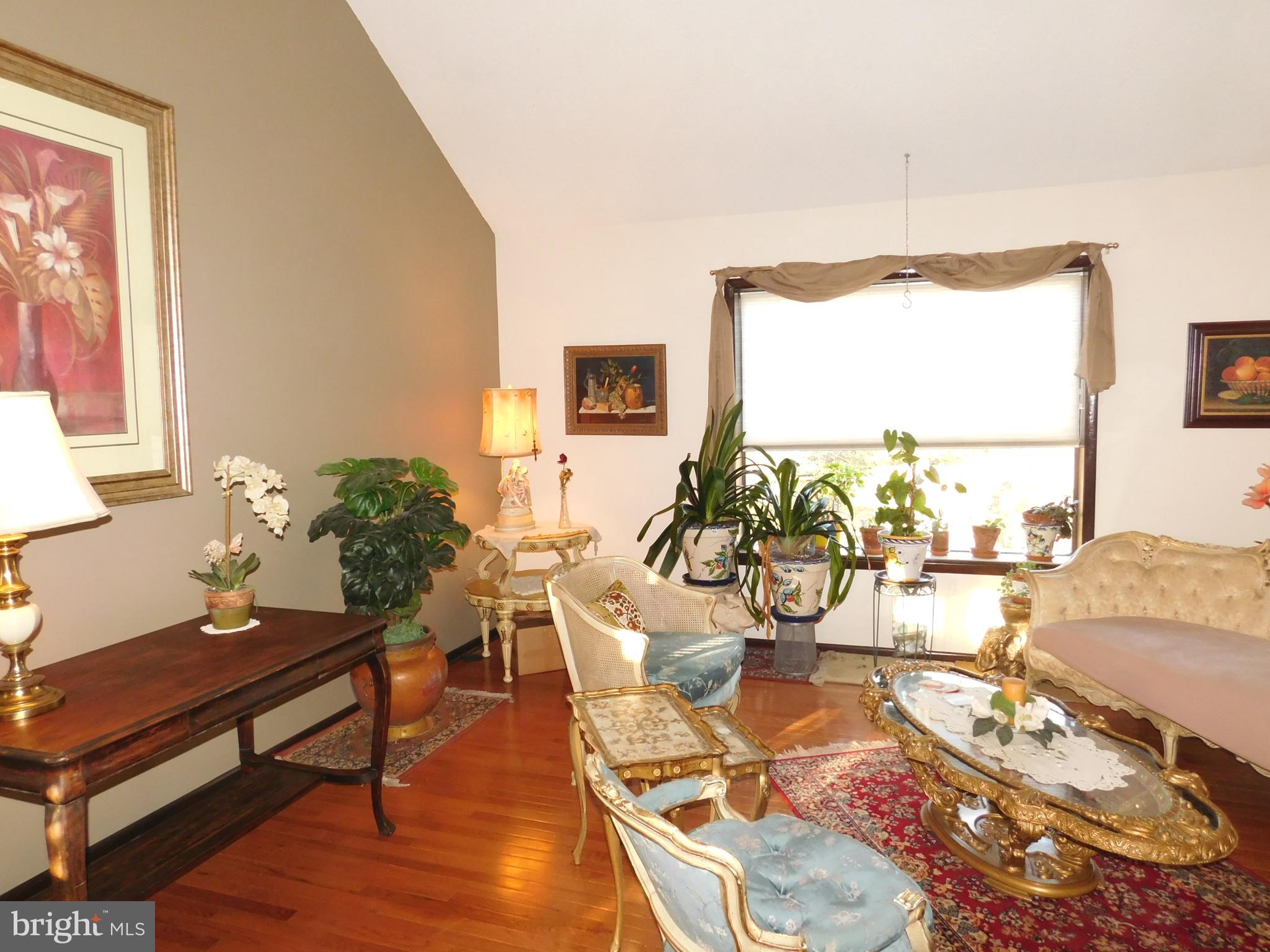 830 Hopewell Road Marlton, NJ 08053 - Photo 4 of 42 Living room with vaulted ceiling