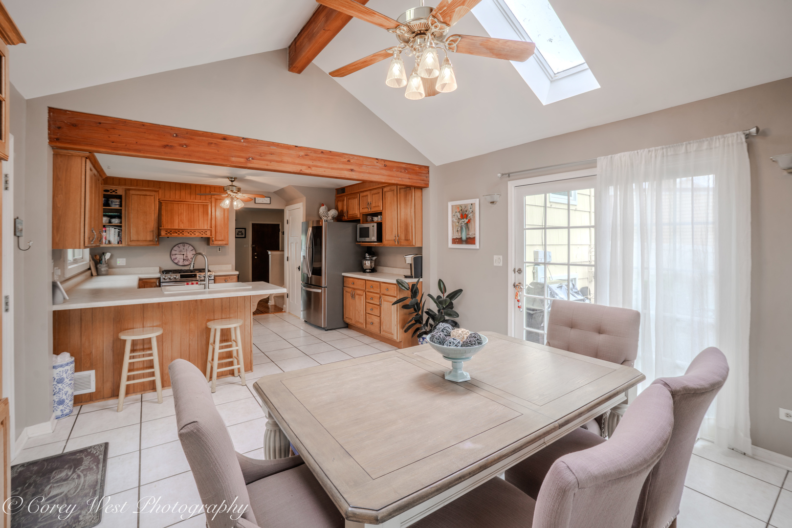 398 West St Charles Road Elmhurst, IL 60126 - Photo 5 of 40