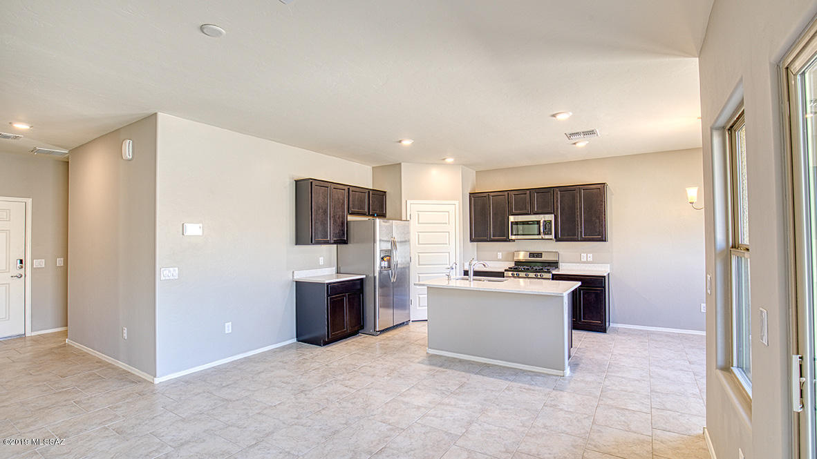 7471 West Elvado Road Tucson, AZ 85757 - Photo 15 of 25 Gallery Image 15