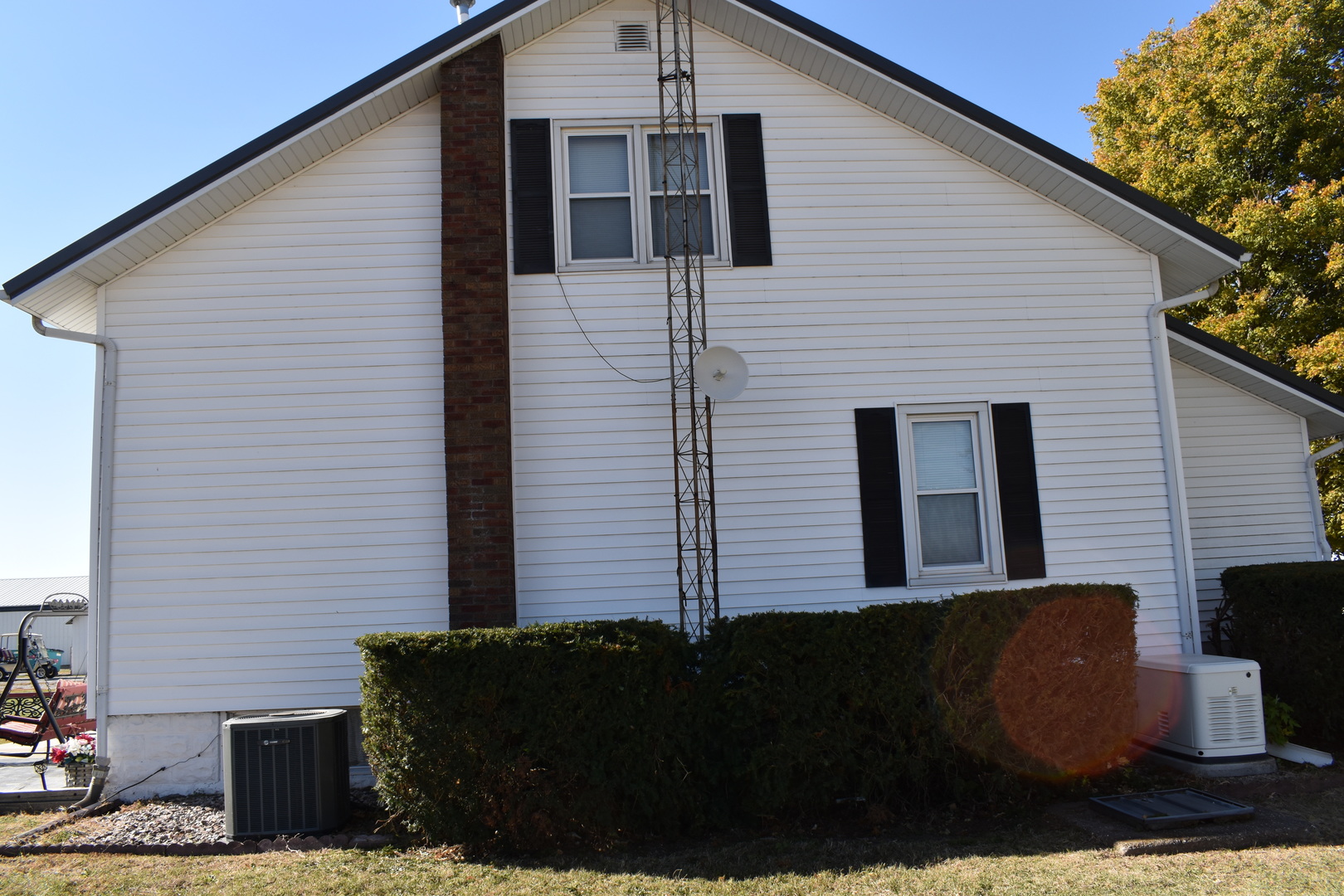 9898 East 1200 N Road Chenoa, IL 61726 - Photo 21 of 50 a view of a house with backyard