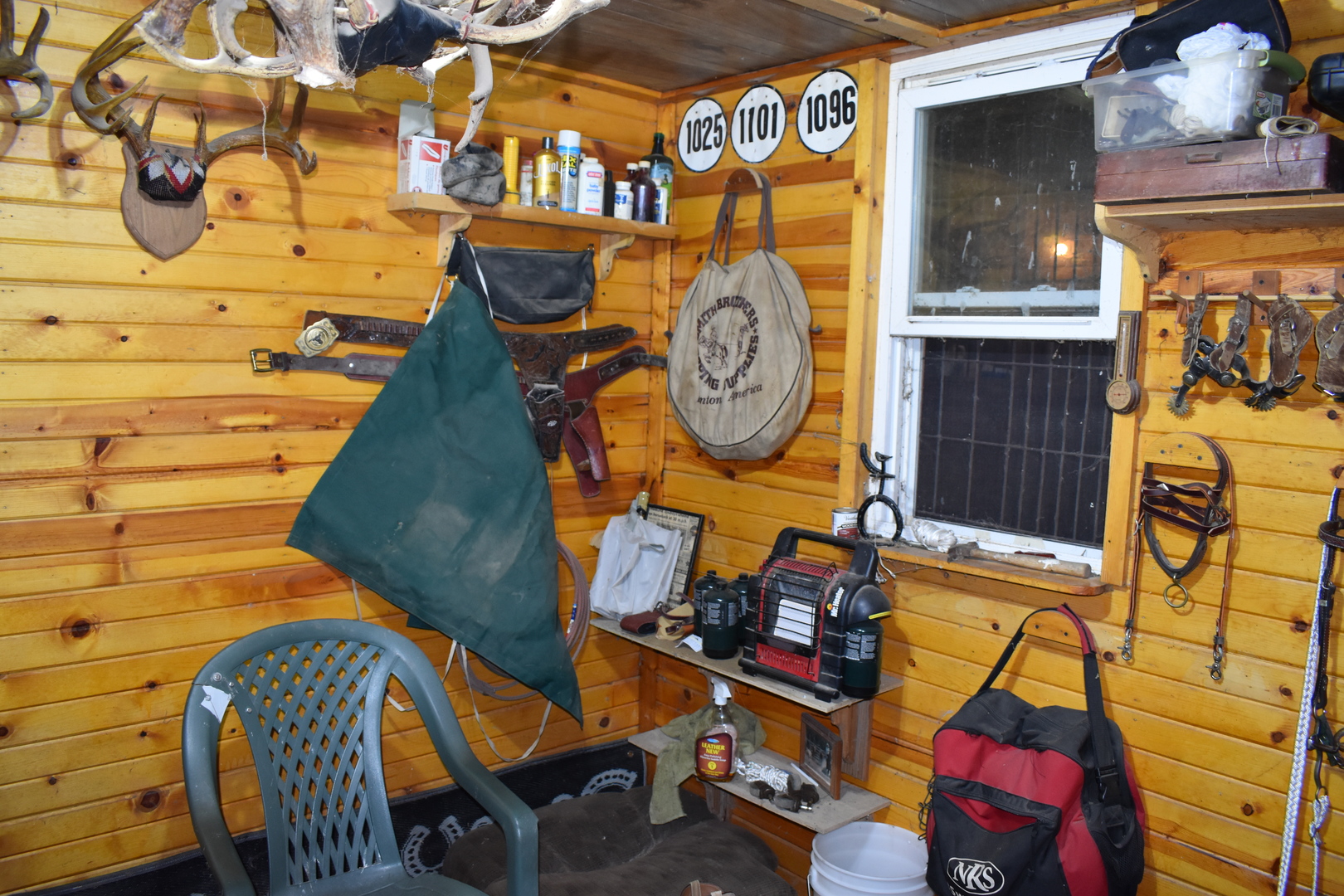 9898 East 1200 N Road Chenoa, IL 61726 - Photo 32 of 50 a view of an entryway with wooden floor