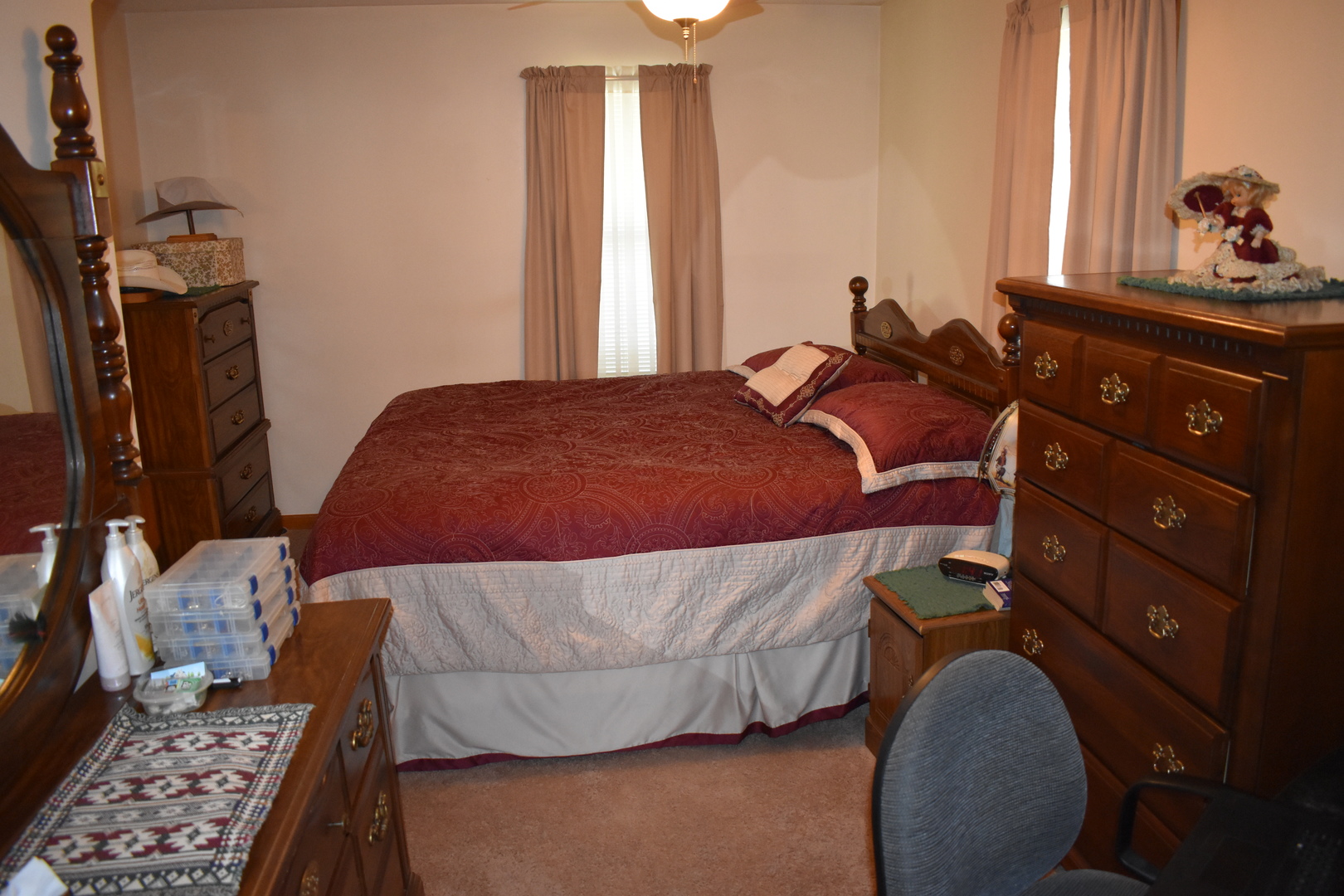 9898 East 1200 N Road Chenoa, IL 61726 - Photo 6 of 50 a bedroom with a bed and wooden floor