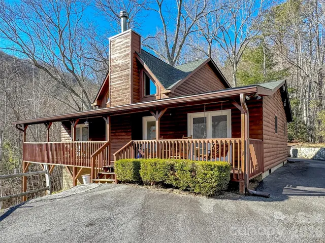 $549,900 | 30 Edgewater Lane, Maggie Valley, NC 28751