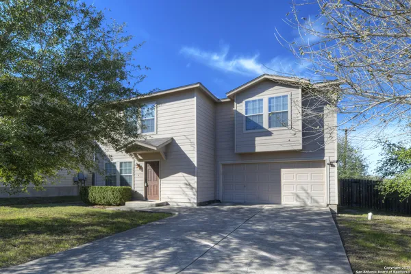$1,595 | 7927 Horse Hollow, San Antonio, TX 78244