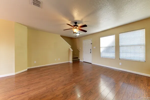 $1,595 | 7927 Horse Hollow, San Antonio, TX 78244