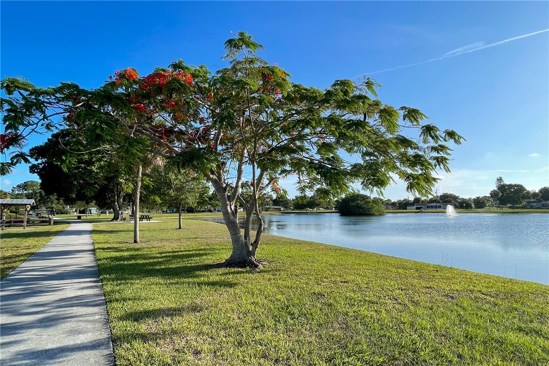 397 Warren Street Sebastian, FL 32958 - Photo 9 of 21