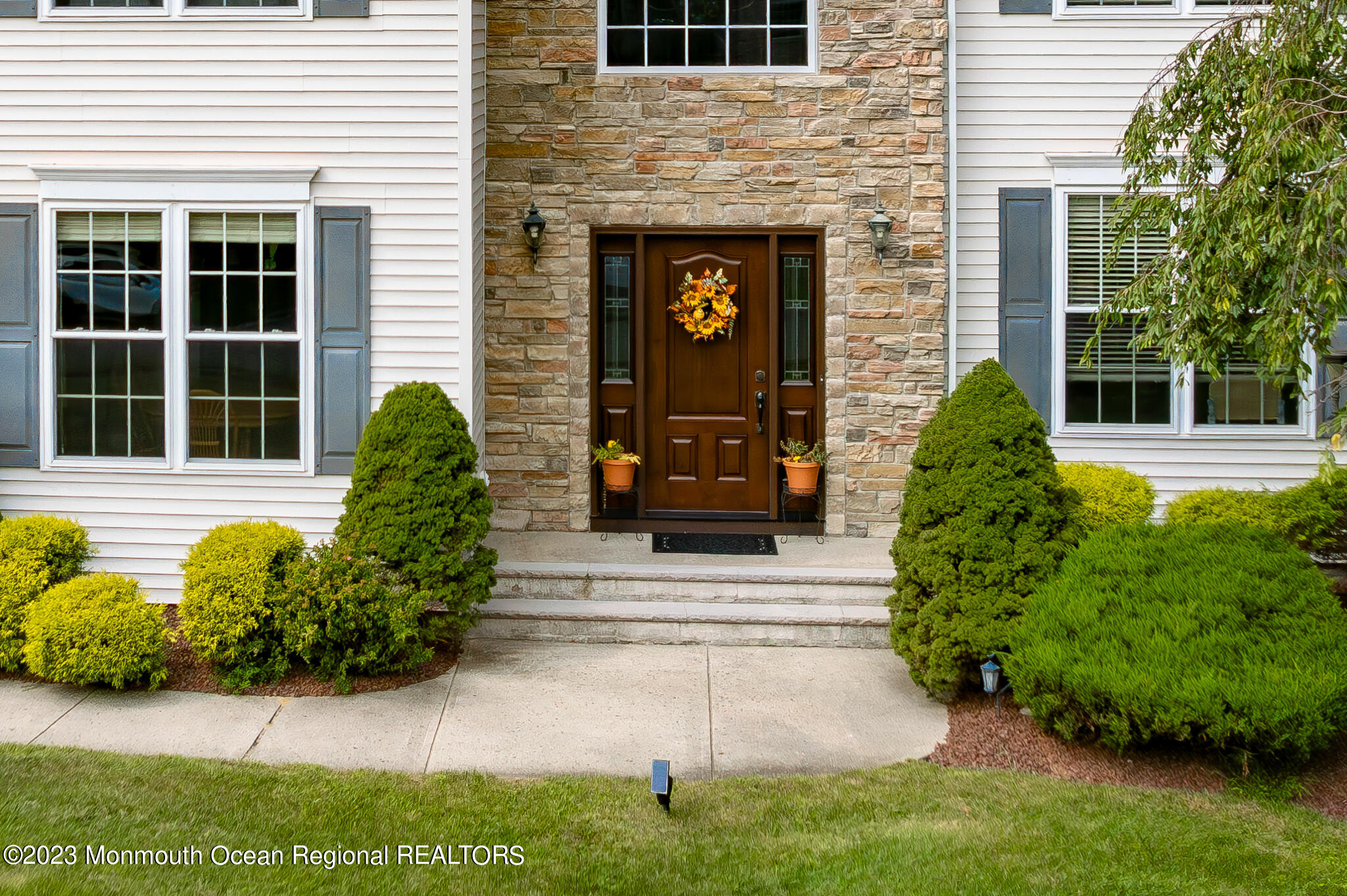 68 Erin Drive Jackson, NJ 08527 - Photo 2 of 40 a front view of a house