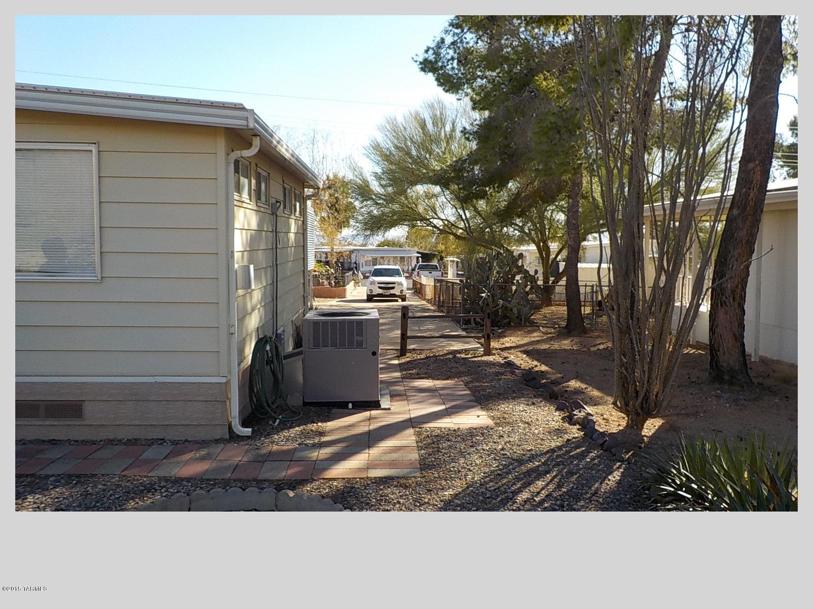 5940 West Rafter Cir Street Tucson, AZ 85713 - Photo 9 of 24 Gallery Image 9