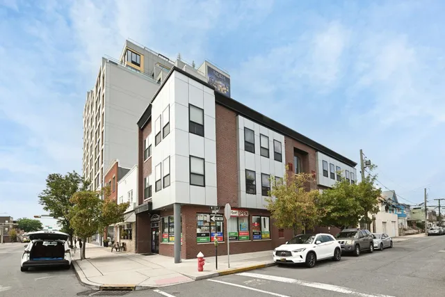 $1,600,000 | 295 Broadway, Bayonne, NJ 07002