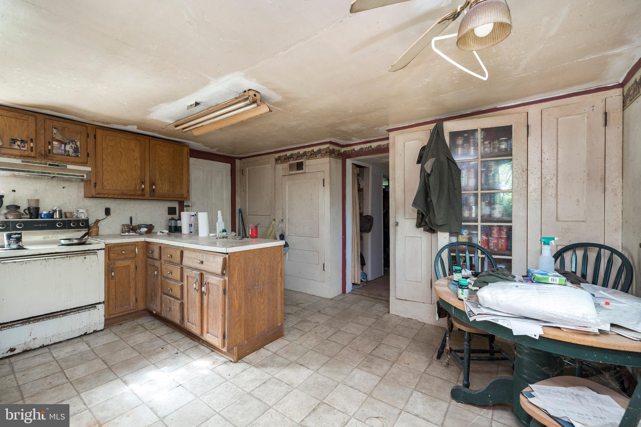2956 Hay Creek Road Birdsboro, PA 19508 - Photo 16 of 26 Country Kitchen/ Eat-in Kitchen