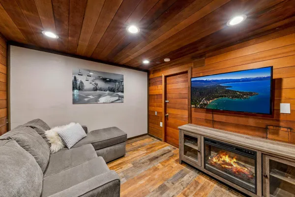 $964,000 | 227 Olympic Vly Road, Unit 24, Olympic Valley, CA 96146