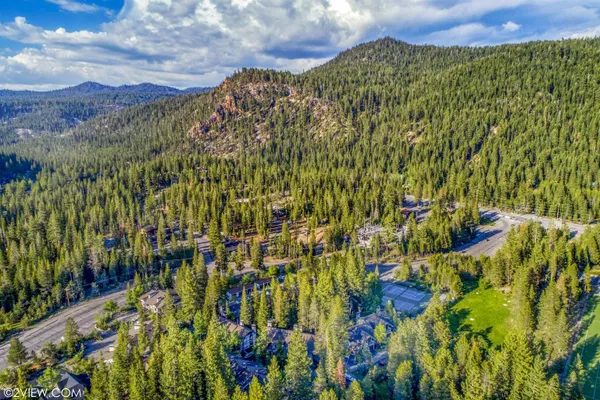 $964,000 | 227 Olympic Vly Road, Unit 24, Olympic Valley, CA 96146