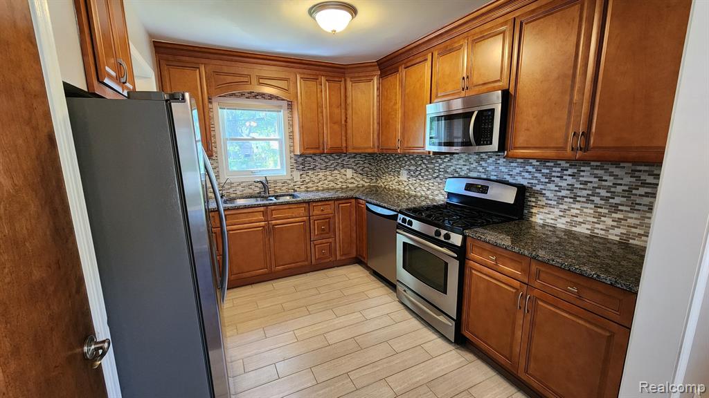 3333 Normandy Road Royal Oak, MI 48073 - Photo 2 of 21