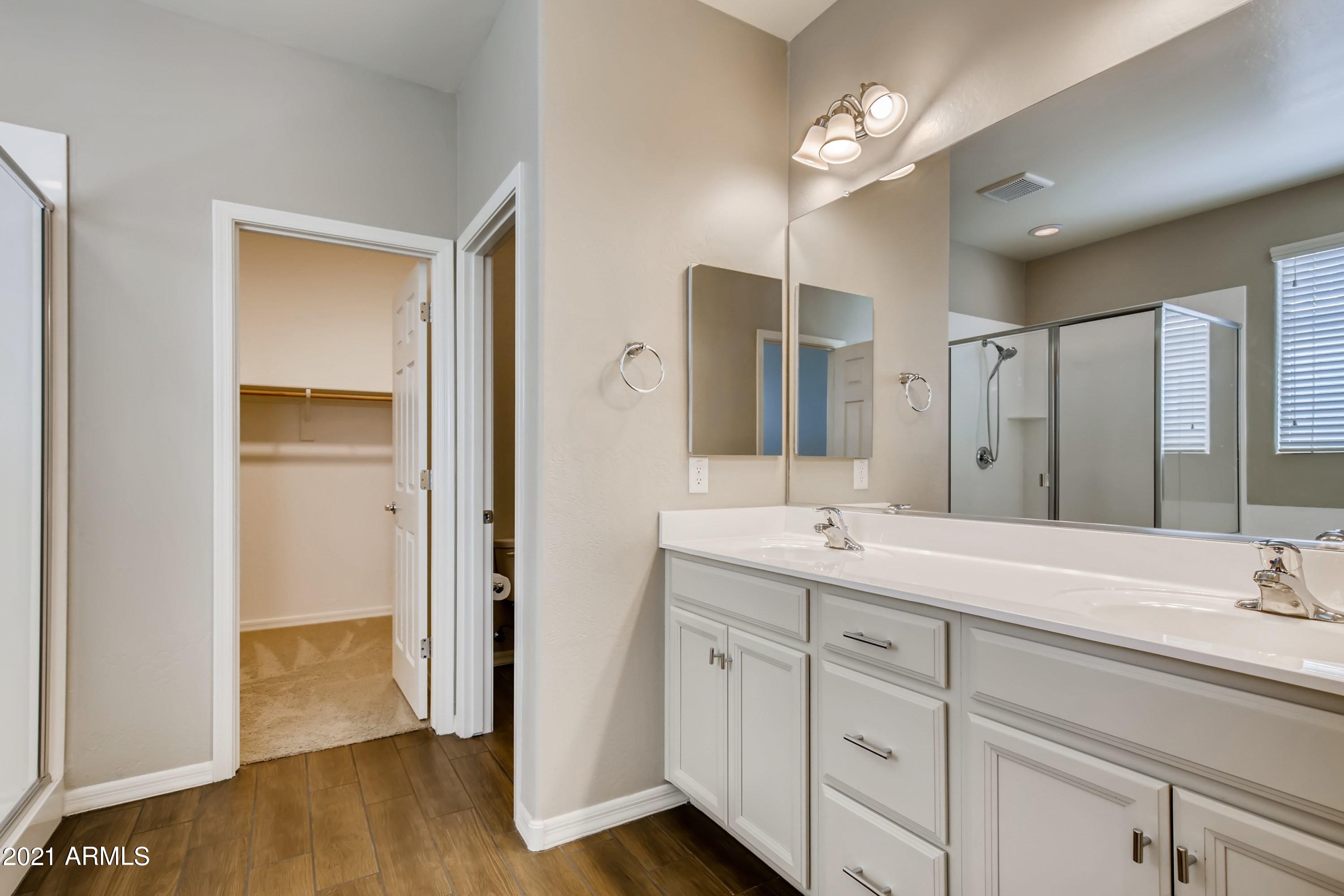 17735 West Sandy Road Goodyear, AZ 85338 - Photo 11 of 25 28 Primary Bathroom