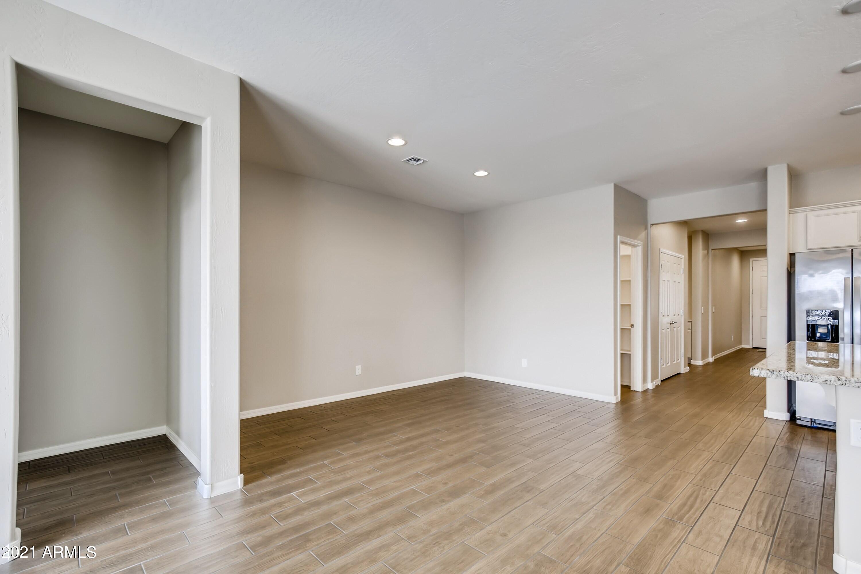 17735 West Sandy Road Goodyear, AZ 85338 - Photo 7 of 25 15 Dining Room